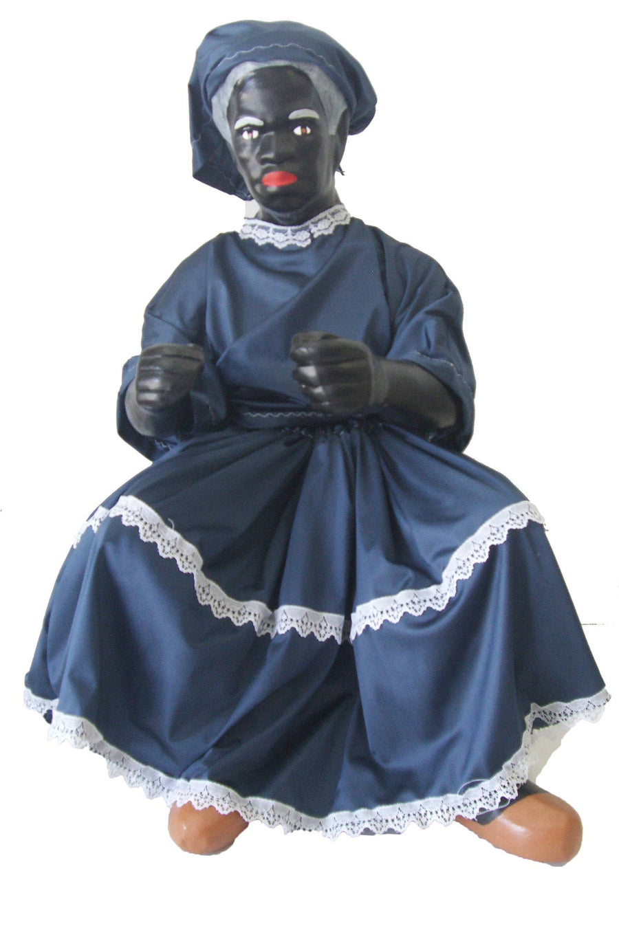 Francisca sentada pequeña - Botanica Nena