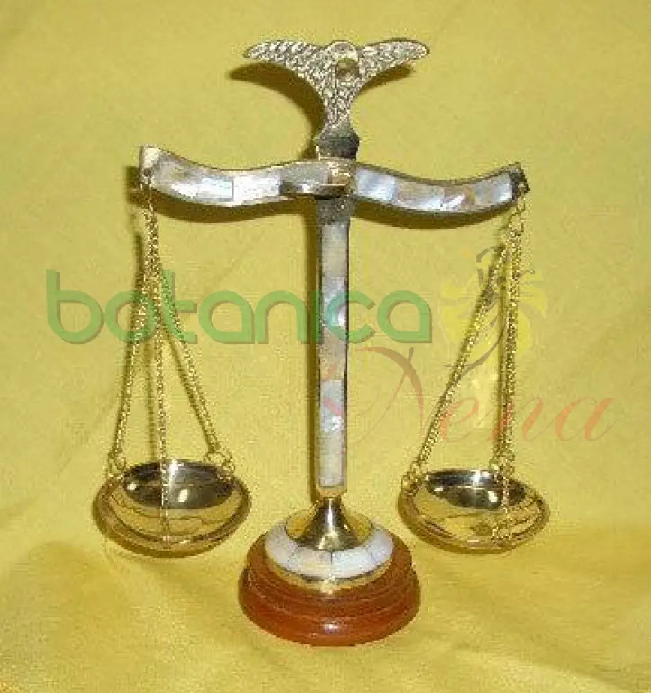 Balanza Medina de Bronce con Madre Perla y Base en Madera 9"Alto x 7"Ancho - Botanica Nena