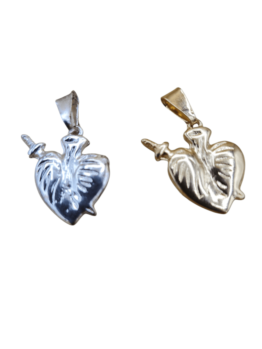 Corazon con Flecha baño de Plata y Oro 0.5"H - Botanica Nena