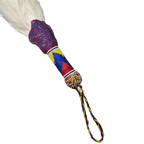 Eruke IFA - Cola Blanca con mango forrado en cuentas para Egbe, Ogbone 26" a 29" H Aproximado - Botanica Nena