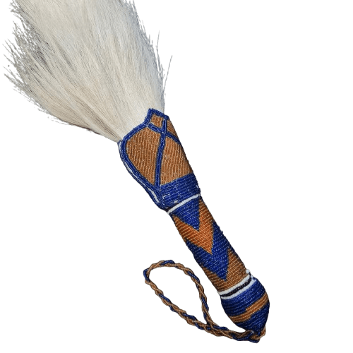 Eruke IFA - Cola Blanca con mango forrado en cuentas para Ochosi 26" a 29" H Aproximado - Botanica Nena