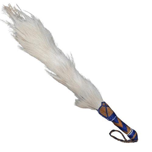 Eruke IFA - Cola Blanca con mango forrado en cuentas para Ochosi 26" a 29" H Aproximado - Botanica Nena