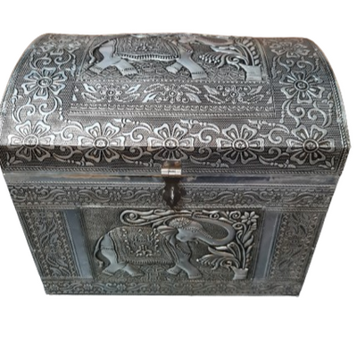 Chest for Odduwa Decorated with Elephants
