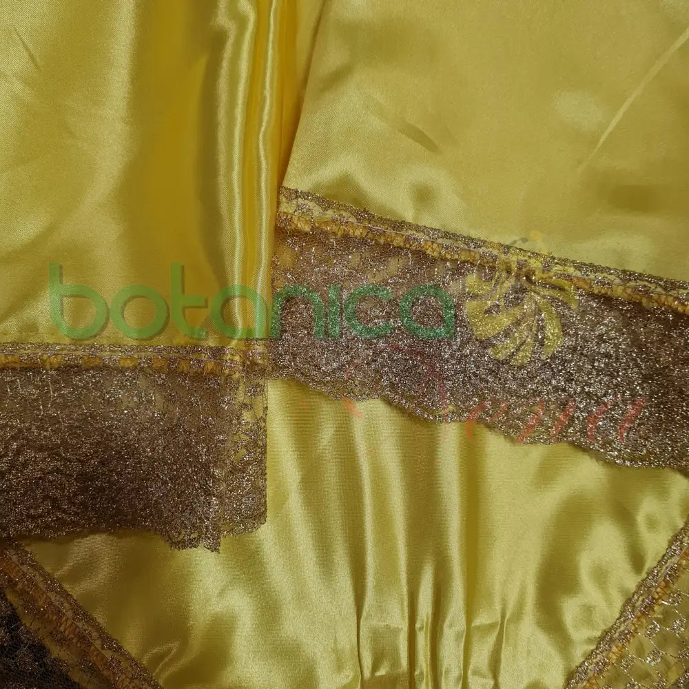 Pañuelo liso con borde en encaje #18 - Botanica Nena