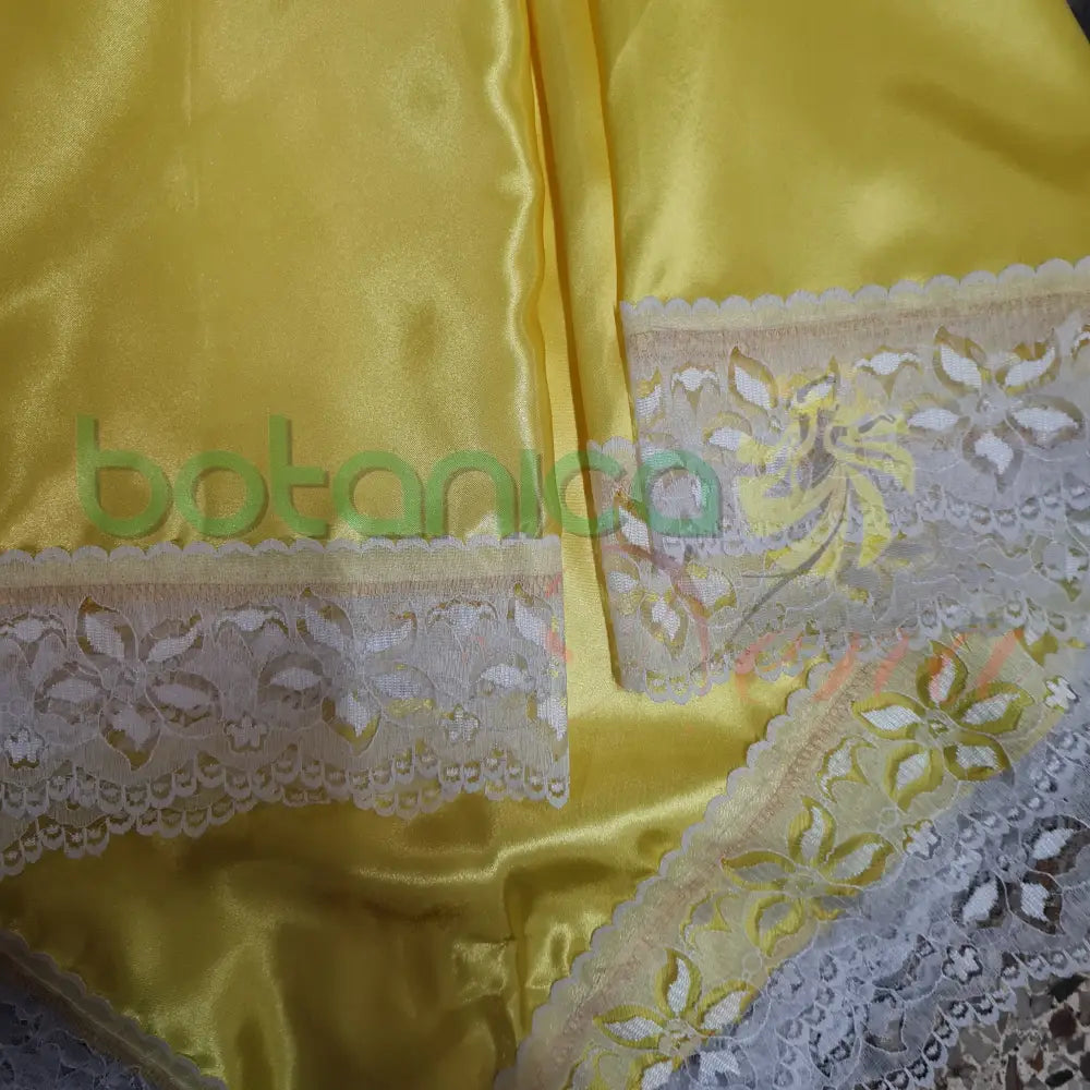 Pañuelo liso con borde en encaje #18 - Botanica Nena