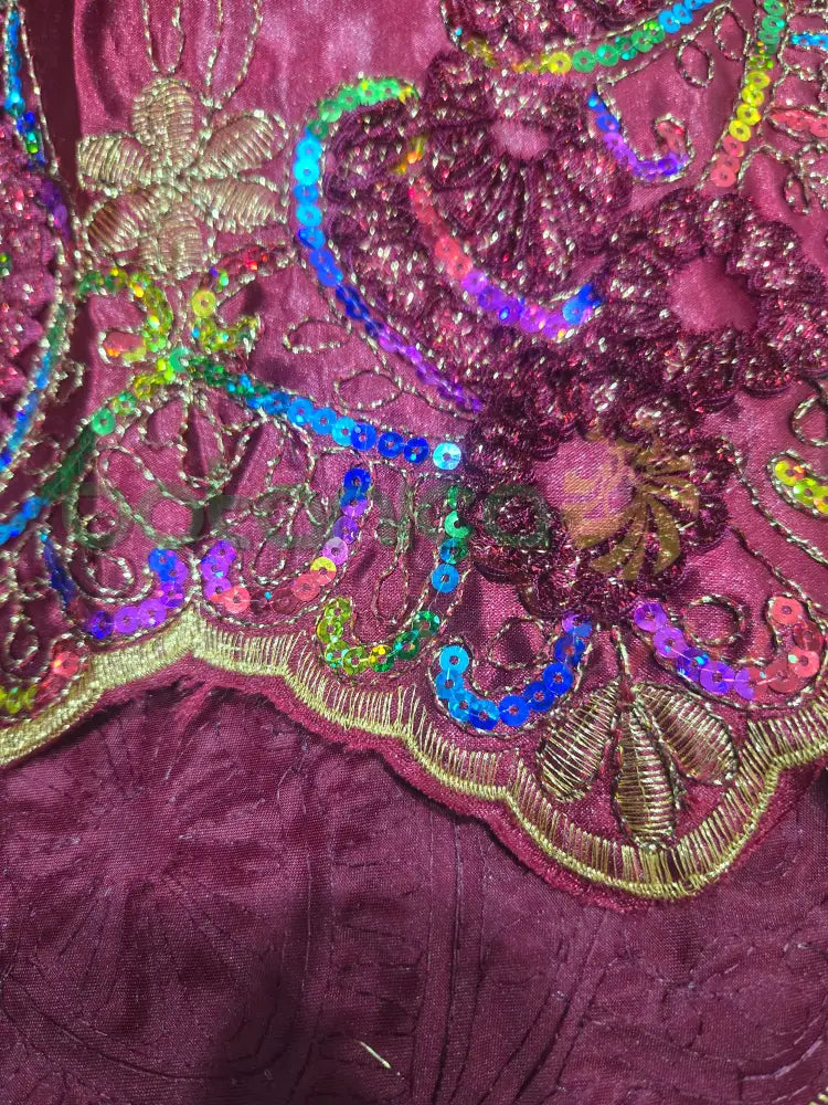 Paño para Santos con forro y bordado en relieve y con brillantes #69