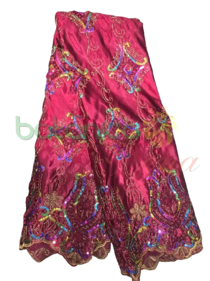 Paño para Santos con forro y bordado en relieve y con brillantes #69 Vino con lentejuelas multicolor