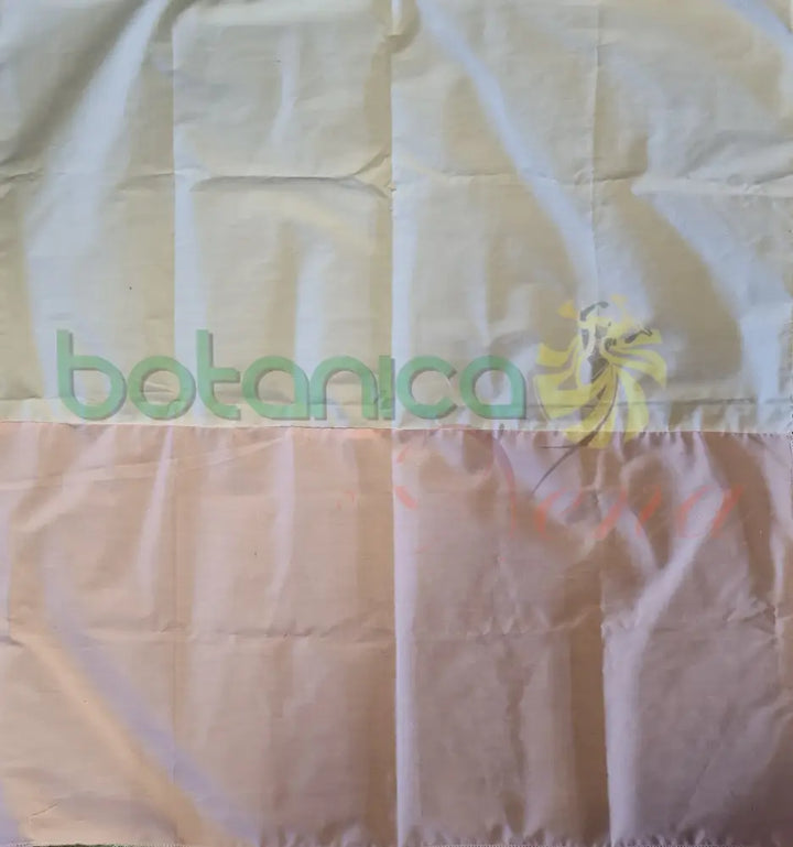 Panuelo 2 colores Rosado - Blanco 28’’ x 31’’ Aprox.