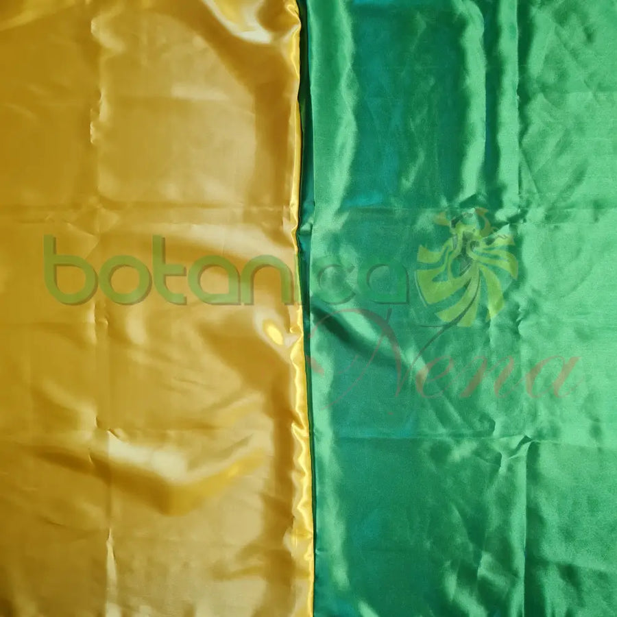Panuelo 2 colores Verde - Amarillo 37’’ x 39’’x Aprox