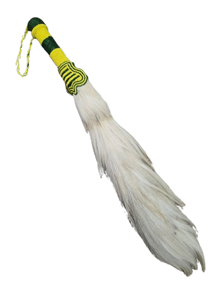 Eruke IFA Cola Blanca forrado cuentas Oshun - Botanica Nena