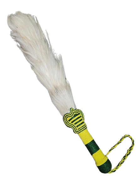 Eruke IFA Cola Blanca forrado cuentas Oshun - Botanica Nena