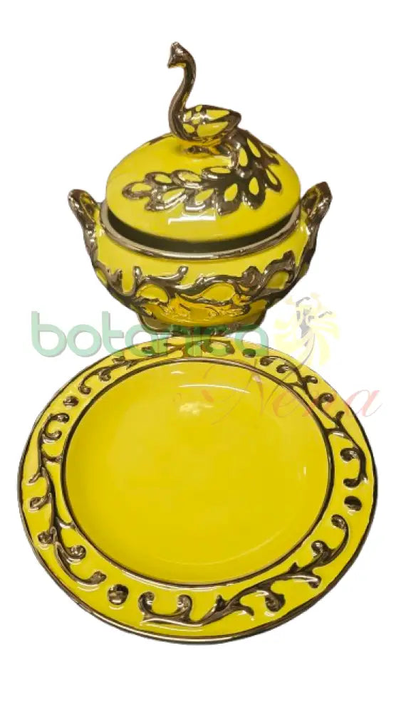 Sopera Oshun con Plato Amarilla 10’’H x 9’’W